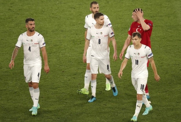 Trung vệ Juve phản lưới nhà, 'tặng' Ý bàn thắng đi vào lịch sử EURO - Bóng Đá