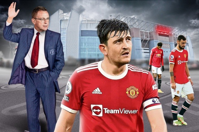 Trợ lý Sasa Todic ôm đầu vì bị đá lại pen - Bóng Đá