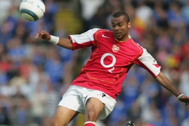 Hình bóng Á quân thế giới nhạt dần trên đôi vai Luka Modric - Bóng Đá