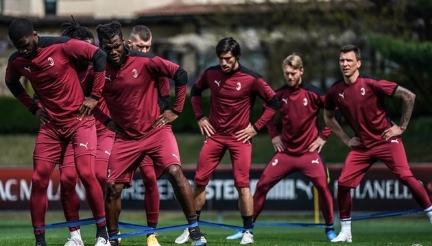 Đây là thái độ của các cầu thủ Arsenal sau khi Unai Emery bị sa thải - Bóng Đá