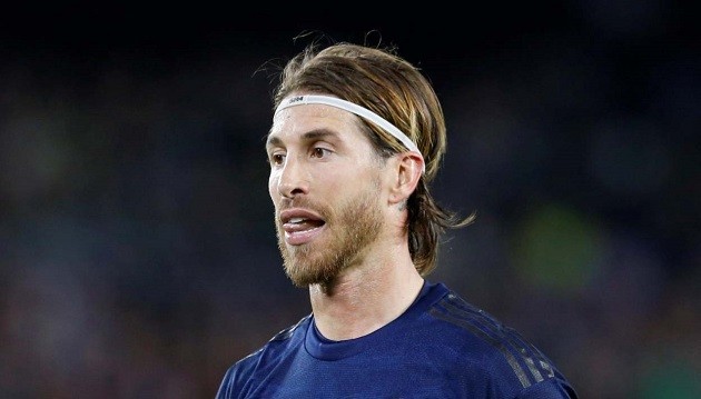 Adams: 'Back three wins cup games, it doesn't win titles ... It's time for a back four' - Bóng Đá