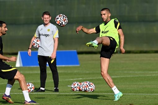 Milan stuck in Ziyech race - Bóng Đá