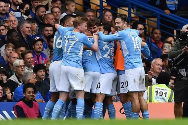 Michael Owen makes Premier League title prediction after Man Utd and Chelsea defeats - Bóng Đá