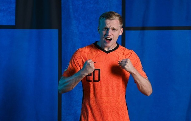 Donny van de Beek stance on Manchester United future - Bóng Đá