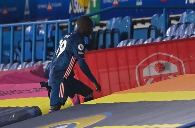 Nicolas Pepe set to be offloaded but Arsenal desperate to avoid Mesut Ozil repeat - Bóng Đá