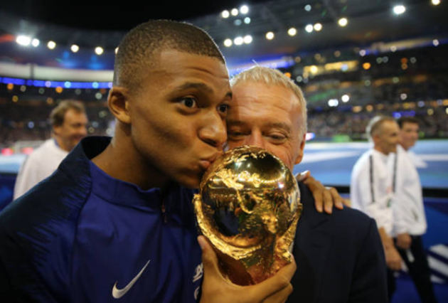 Chùm ảnh Mbappe - Bóng Đá
