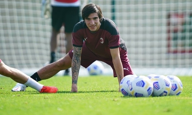 Sự toàn diện của Benzema giúp Real quật ngã Barca - Bóng Đá