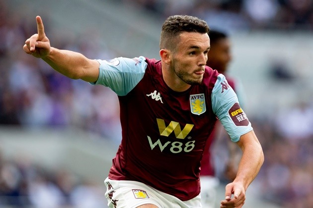 Horrible scenes for Bayern Munich as Alphonso Davies suffers an awful looking injury - Bóng Đá