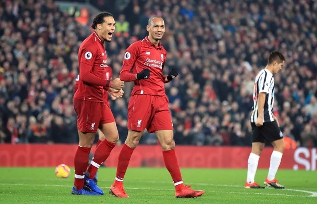 bài ảnh màn trình diễn siêu đẳng của Fabinho - Bóng Đá