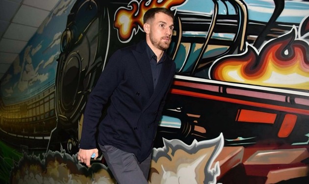 Inside Pierre-Emerick Aubameyang’s luxury new, bespoke mansion with pool, Jacuzzi, bar - Bóng Đá