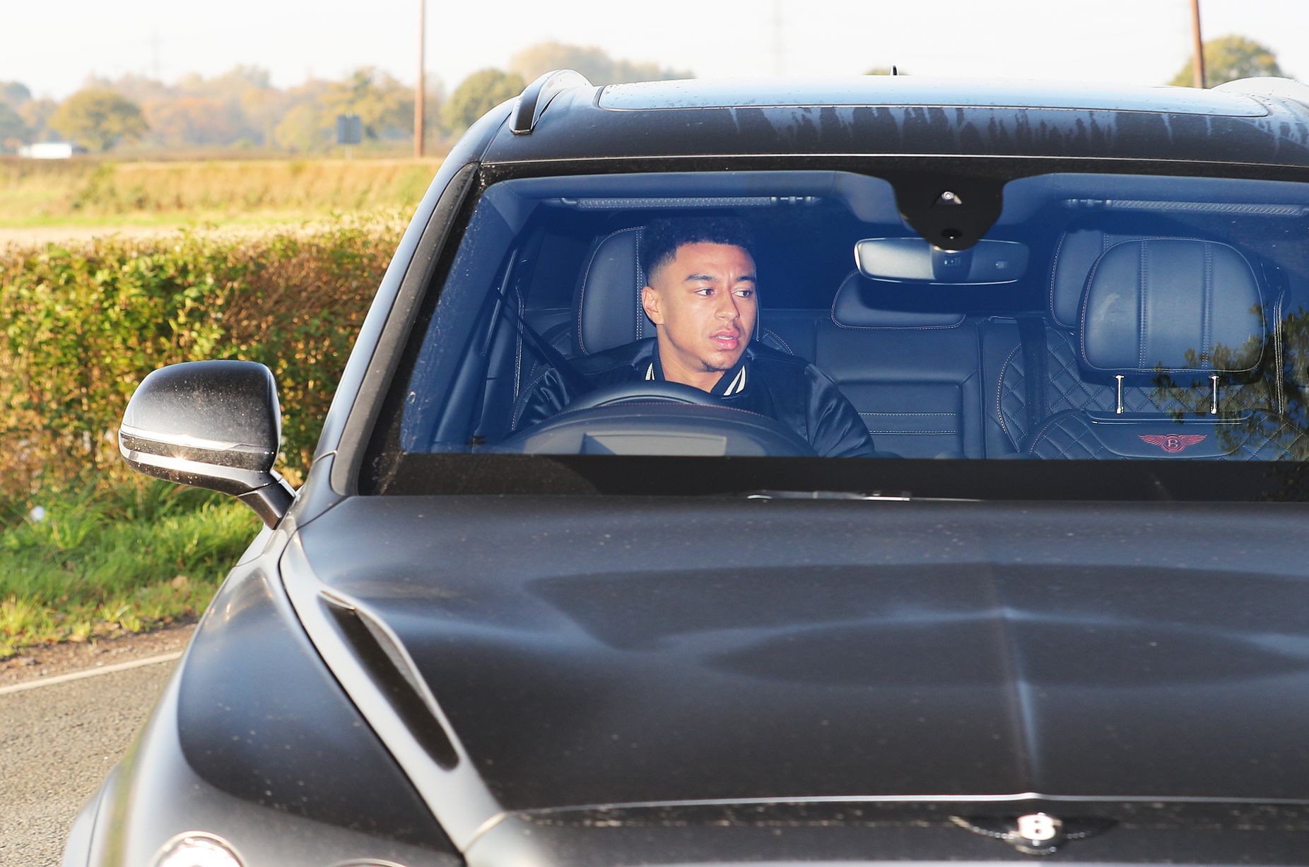 Manchester United players arrive for training after Chelsea win - Bóng Đá