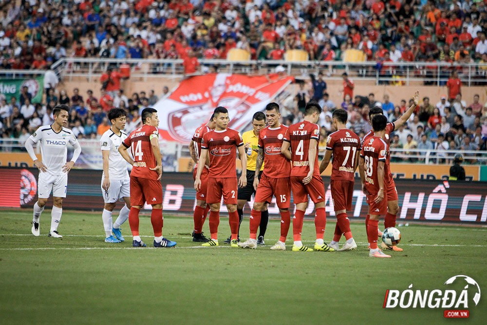 Ảnh sau trận HAGL - Bóng Đá