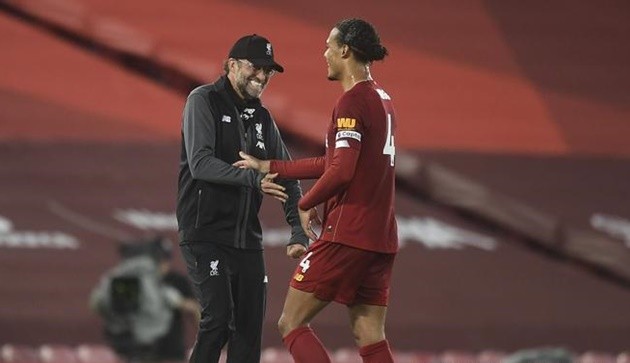 Liverpool stars get their bikes out again at pre-season training camp as Virgil van Dijk, Alex Oxlade-Chamberlain - Bóng Đá