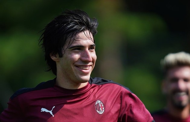 Mùa giải chưa khép lại, Barca đã 'phủ sóng' trên TTCN bằng các ngôi sao đẳng cấp - Bóng Đá