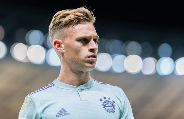 Borna Sosa vs Luke Shaw - Bóng Đá
