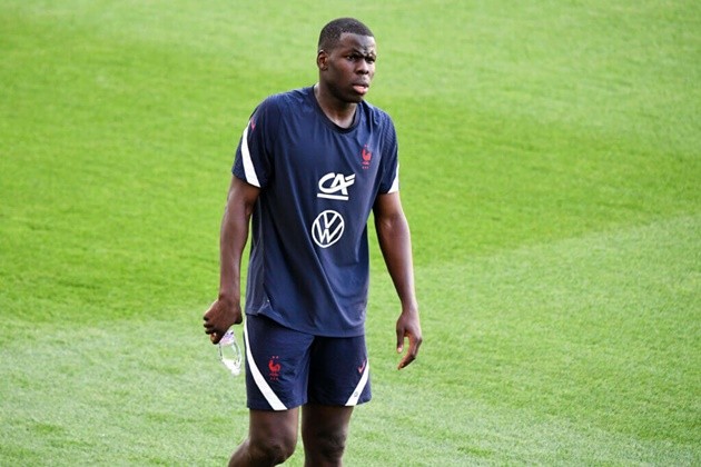 Everton and Tottenham Hotspur interested in signing Chelsea defender Kurt Zouma - Bóng Đá