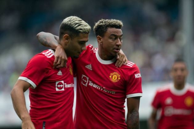 David Moyes confirms interest in Manchester United midfielder - Bóng Đá