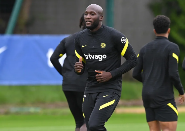 Lukaku nở nụ cười, hứng khởi trong buổi tập đầu tiên cùng Chelsea - Bóng Đá