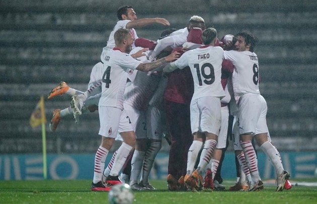 Rio Ave 2-2 AC Milan (pen: 8-9) - Bóng Đá