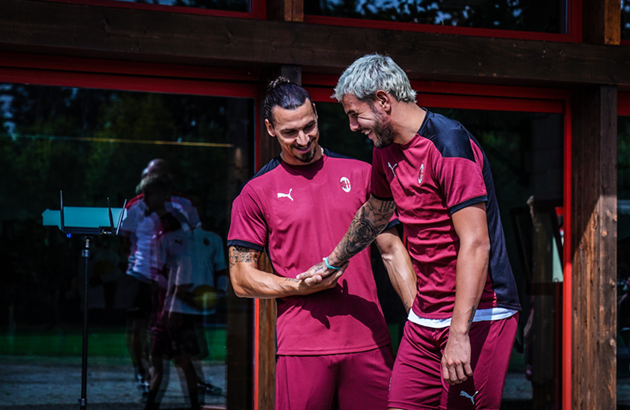 Vừa gia hạn hợp đồng với Milan, Ibrahimovic là 1 điều khiến nhiều người nể phục - Bóng Đá