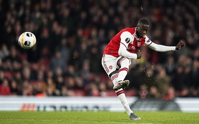 Nicolas Pepe and Wilfried Zaha will go head-to-head for the first time since their summer transfer sagas on Sunday. - Bóng Đá