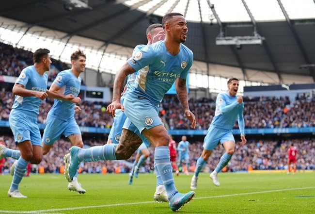 Mùa hè rực cháy của Vinicius - Bóng Đá