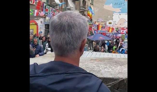 Bạn chiến đấu của Lukaku hóa 