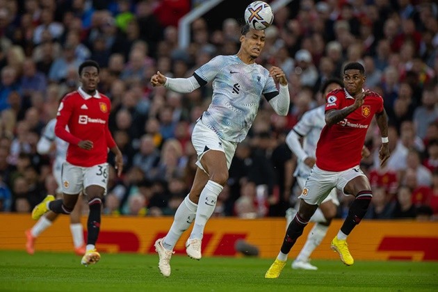 Van Dijk như 'gã hề' sau 3 trận - Bóng Đá
