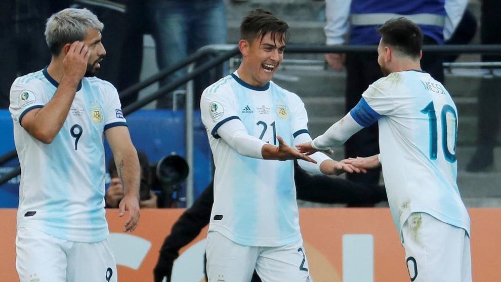Darwin Nunez savagely trolled as ‘modern day Andy Carroll’ after shocking shot in Uruguay training goes viral - Bóng Đá