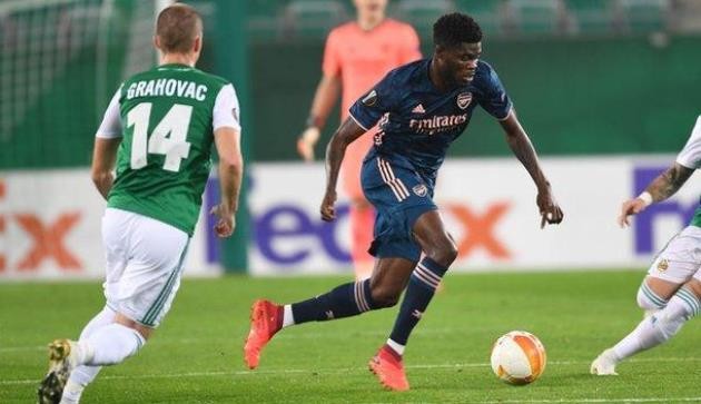 Owen Hargreaves reacts to Thomas Partey’s display in Arsenal’s 2-1 win at Rapid Vienna - Bóng Đá