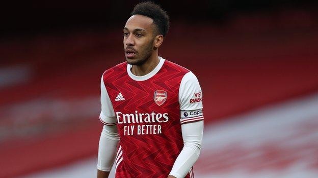 Pierre-Emerick Aubameyang set to be hit with a fine for turning up late to north London derby - Bóng Đá