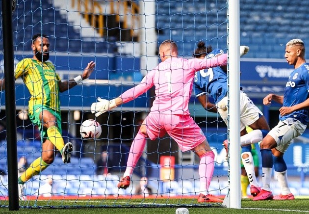 James Rodriguez lập siêu phẩm ghi bàn lẫn kiến tạo, Everton đè bẹp đối thủ 5 bàn - Bóng Đá
