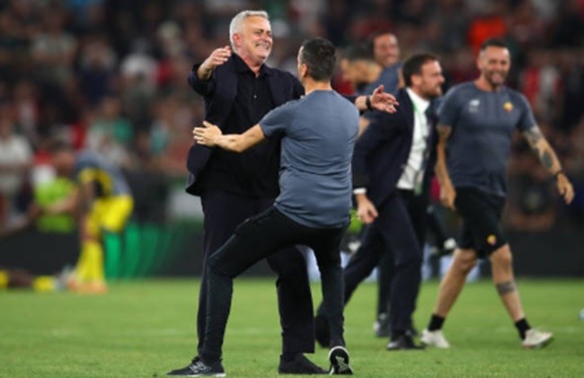 'Điệp viên' Juve góp sức, Ý thắng tưng bừng trong ngày khai màn EURO - Bóng Đá