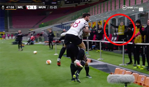Pogba ghi bàn, Van de Beek tức tốc thực hiện ngay 1 động thái - Bóng Đá