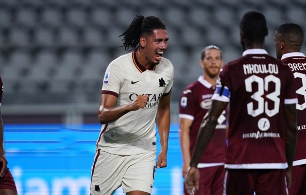 Manchester United new-boy Amad Diallo showcases Lionel Messi-esque dribbling in training - Bóng Đá