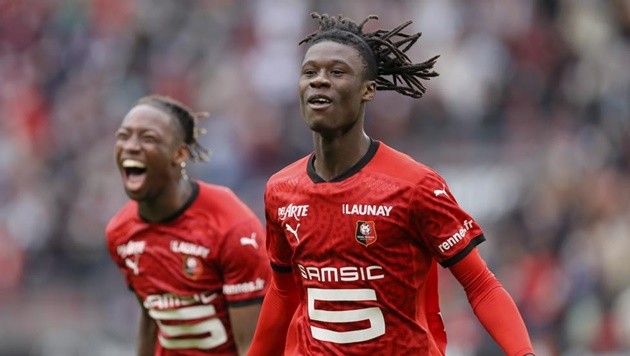 Salah nã rocket - Bóng Đá