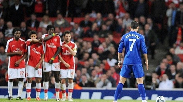 Ronaldo và những con số khủng xoay quanh 698 bàn thắng trong sự nghiệp - Bóng Đá