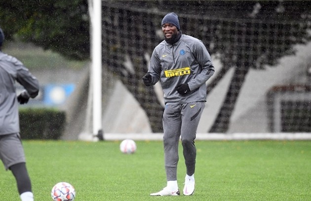 Lukaku tỏ vẻ khó chịu trước ngày gặp lại Shakhtar - Bóng Đá