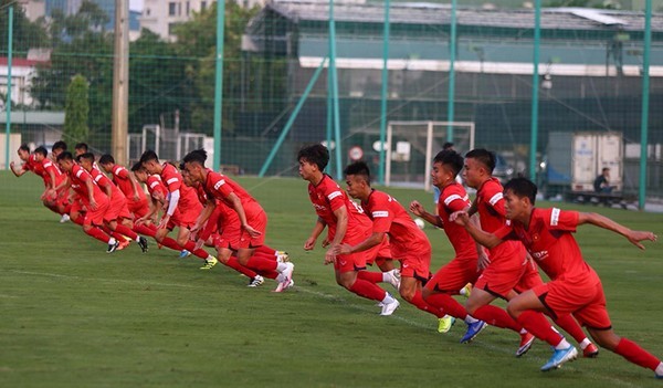 Văn Hậu báo tin không vui; Báo Indo ganh tỵ U23 Việt Nam - Bóng Đá
