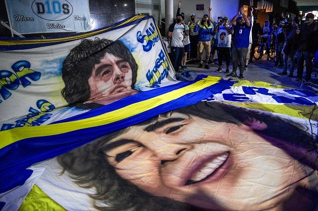 fan thăm Maradona  - Bóng Đá