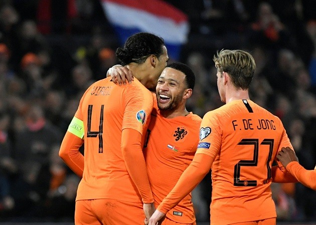 Depay tập trung đội tuyển - Bóng Đá