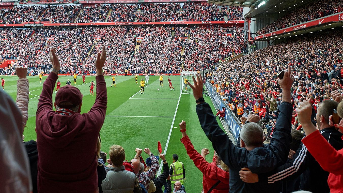 Hai thái cực ngày cuối Premier League; Liverpool việt vị - Bóng Đá