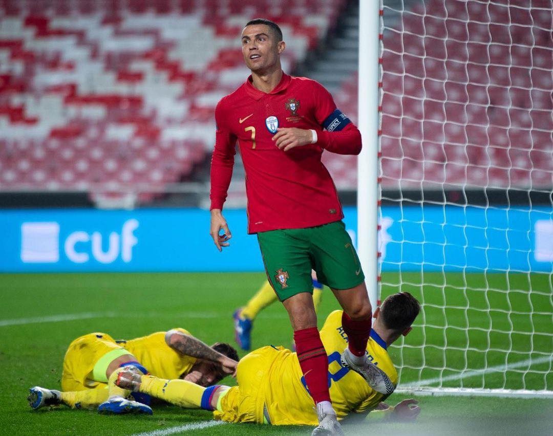 Ronaldo lại 