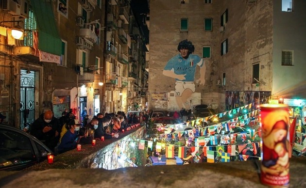 Diego Maradona - Vị thánh bảo hộ của Napoli - Bóng Đá