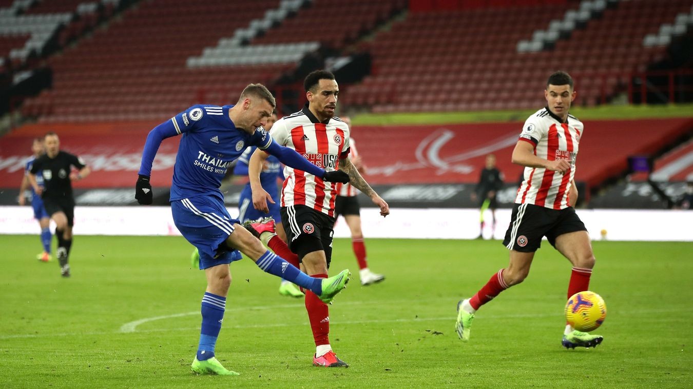 Jamie Vardy ghi bàn quá kịch tính, Bầy cáo đá văng M.U khỏi Top 4 - Bóng Đá