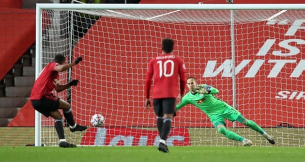 Tại Man Utd, Cavani đang thấy những điều lạ lẫm từ Bruno và Rashford - Bóng Đá