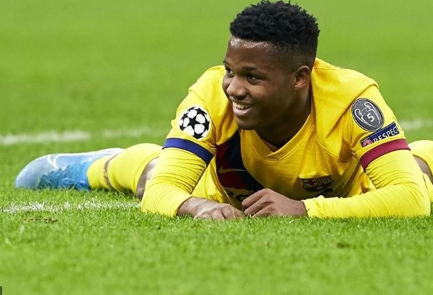 Những cầu thủ trẻ nhất từng lập công tại Champions League - Bóng Đá