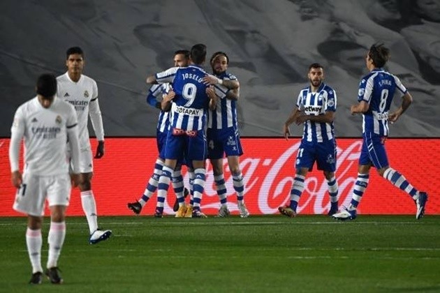 Điều gì đang xảy ra với hàng thủ của Real Madrid? - Bóng Đá