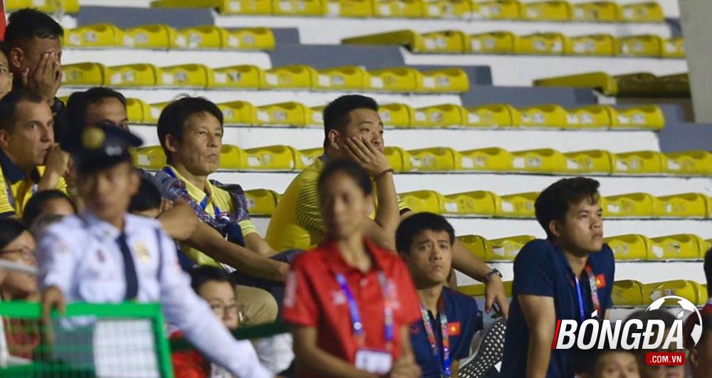Ảnh sau trận Việt Nam vs Singapore - Bóng Đá