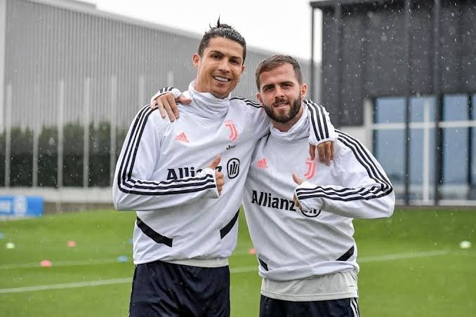 Miralem Pjanic on playing with Ronaldo and Messi - Bóng Đá